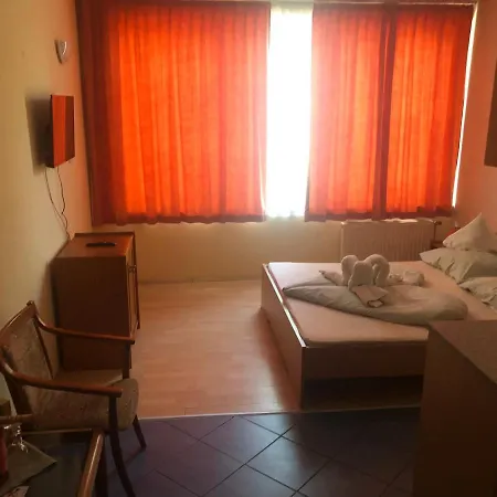 City Hotel Siofok Ξενοδοχείο Σίοφοκ