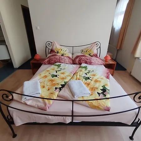 City Hotel Siofok 3*