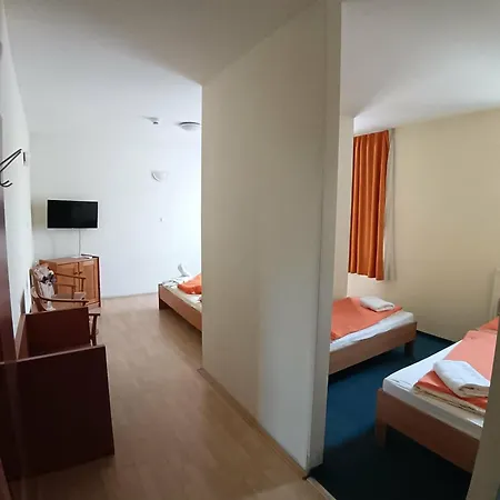 City Hotel Siofok فندق