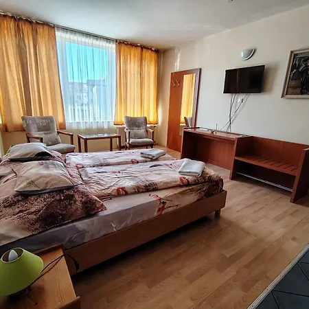 City Hotel Siofok شيوفوك