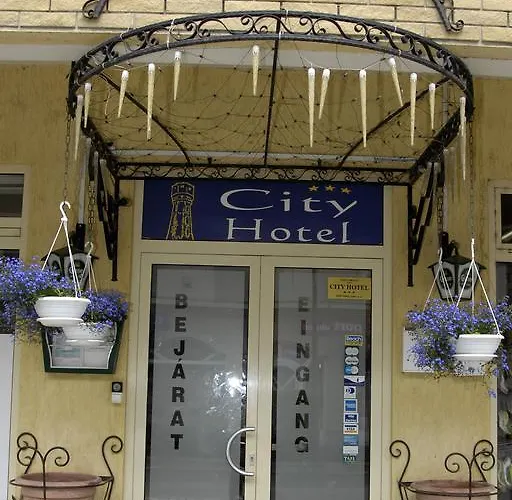 فندق City Hotel Siofok شيوفوك