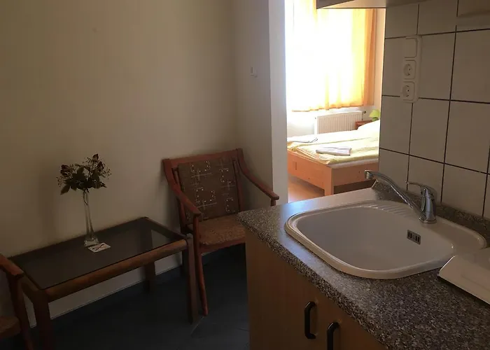 City Hotel Siofok شيوفوك